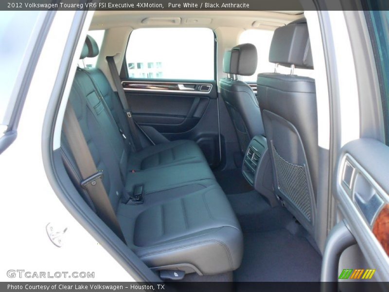 Pure White / Black Anthracite 2012 Volkswagen Touareg VR6 FSI Executive 4XMotion