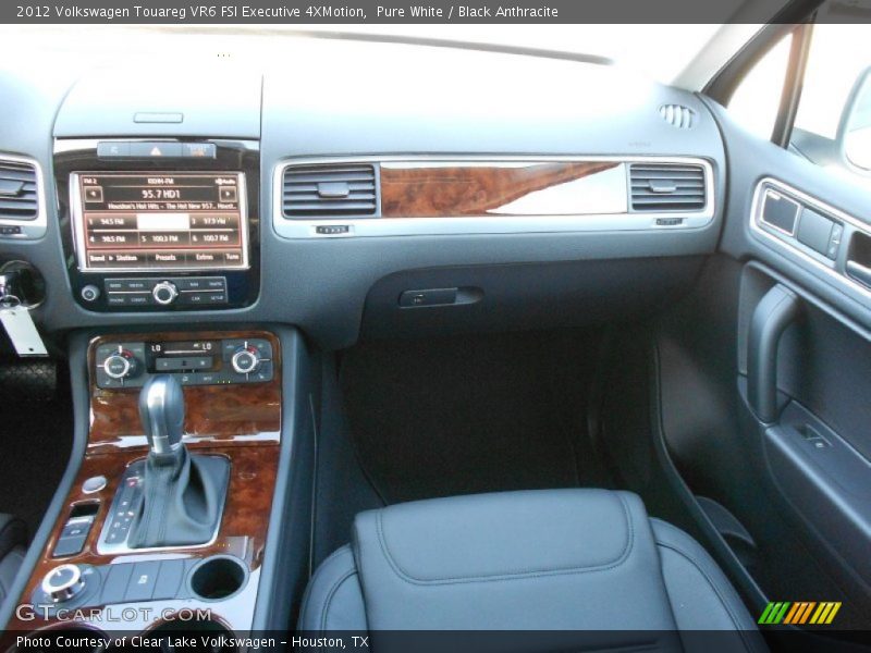 Pure White / Black Anthracite 2012 Volkswagen Touareg VR6 FSI Executive 4XMotion