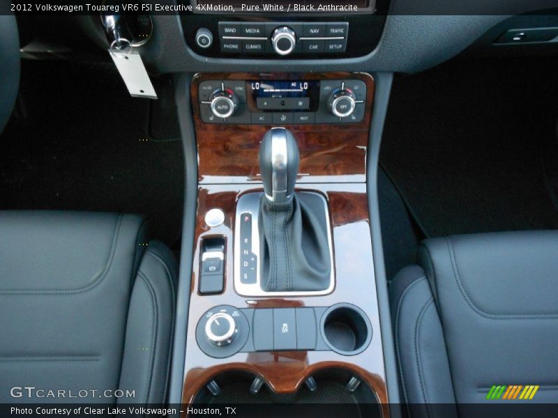 2012 Touareg VR6 FSI Executive 4XMotion 8 Speed Tiptronic Automatic Shifter