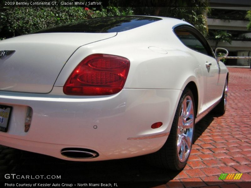 Glacier White / Saffron 2009 Bentley Continental GT