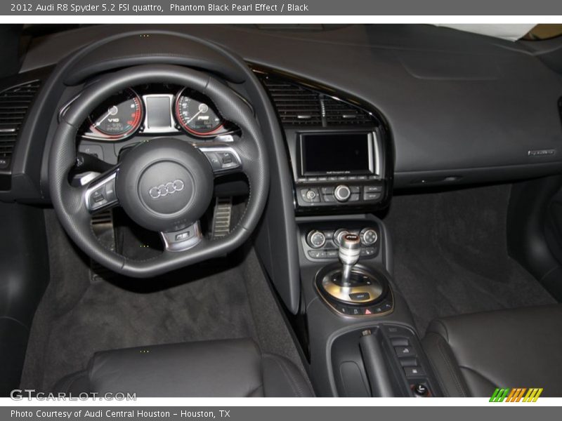 Dashboard of 2012 R8 Spyder 5.2 FSI quattro
