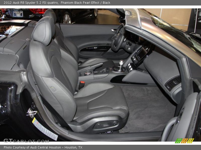 Front Seat of 2012 R8 Spyder 5.2 FSI quattro