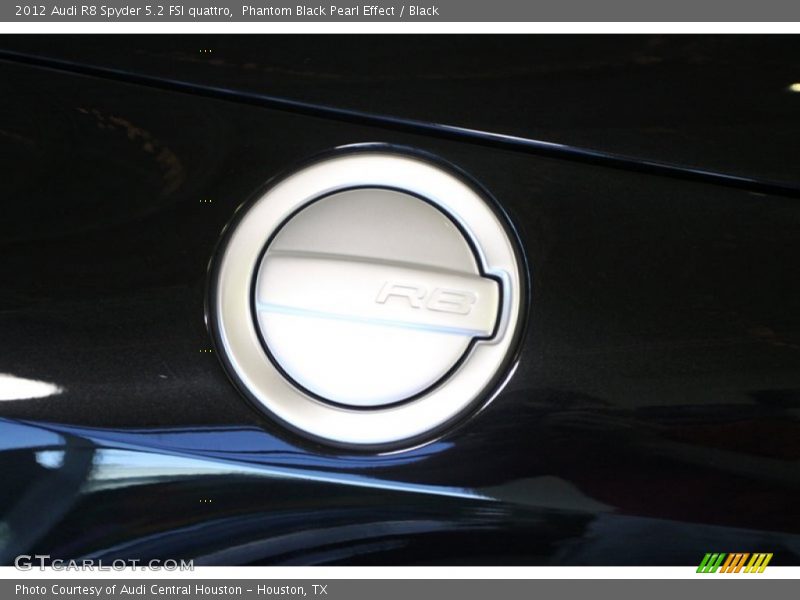Phantom Black Pearl Effect / Black 2012 Audi R8 Spyder 5.2 FSI quattro