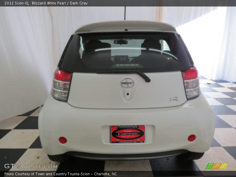 Blizzard White Pearl / Dark Gray 2012 Scion iQ