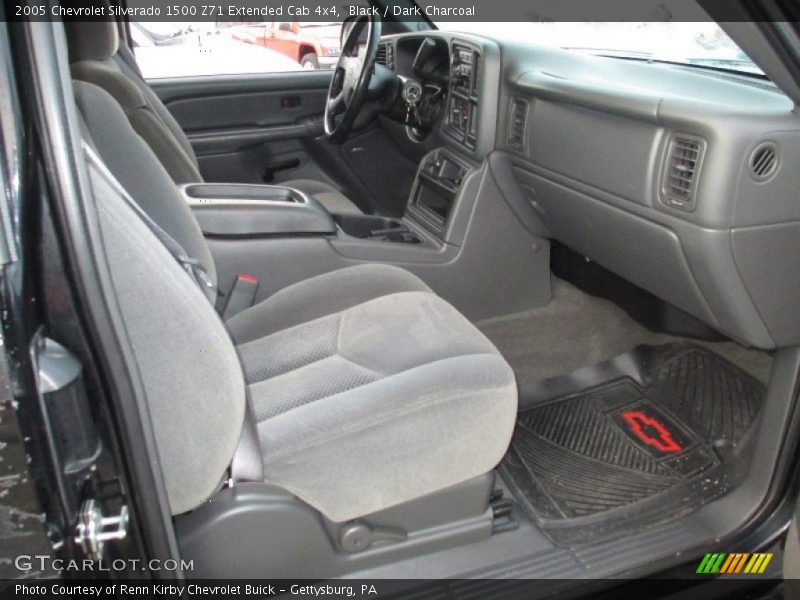 Black / Dark Charcoal 2005 Chevrolet Silverado 1500 Z71 Extended Cab 4x4