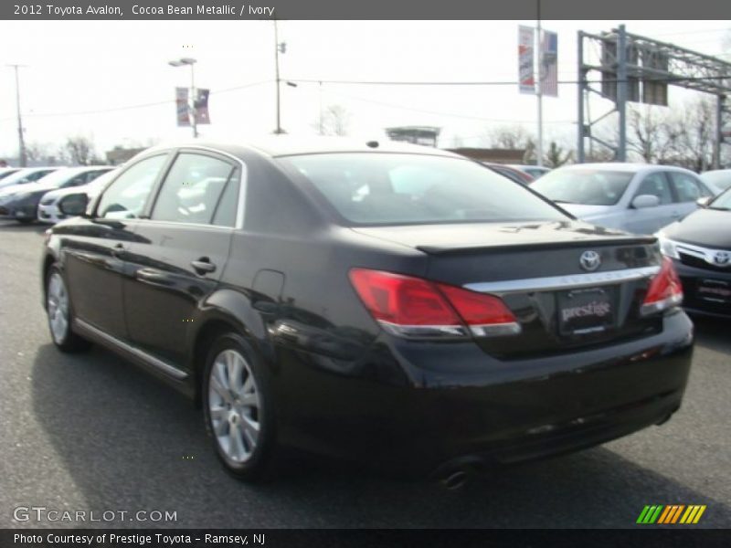 Cocoa Bean Metallic / Ivory 2012 Toyota Avalon