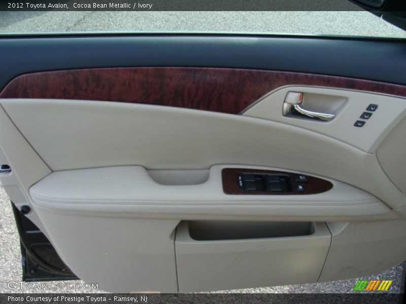 Cocoa Bean Metallic / Ivory 2012 Toyota Avalon