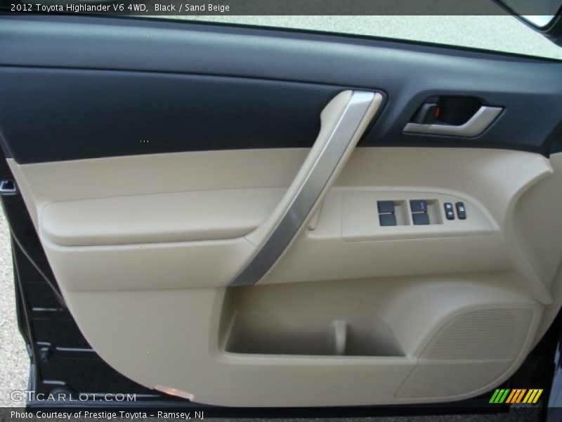 Black / Sand Beige 2012 Toyota Highlander V6 4WD