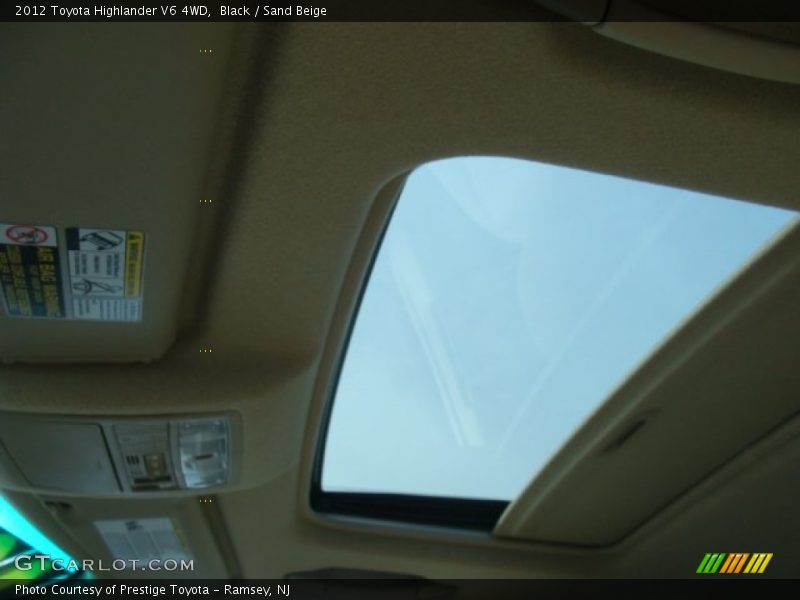Black / Sand Beige 2012 Toyota Highlander V6 4WD