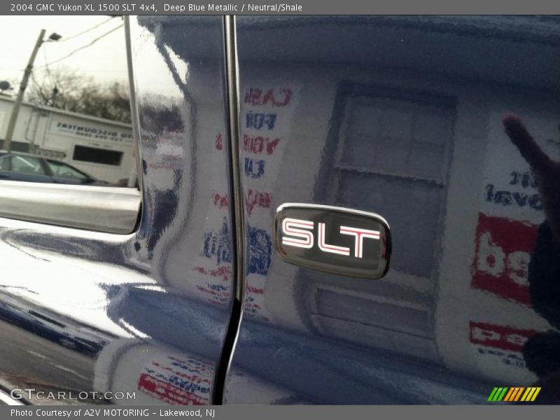  2004 Yukon XL 1500 SLT 4x4 Logo