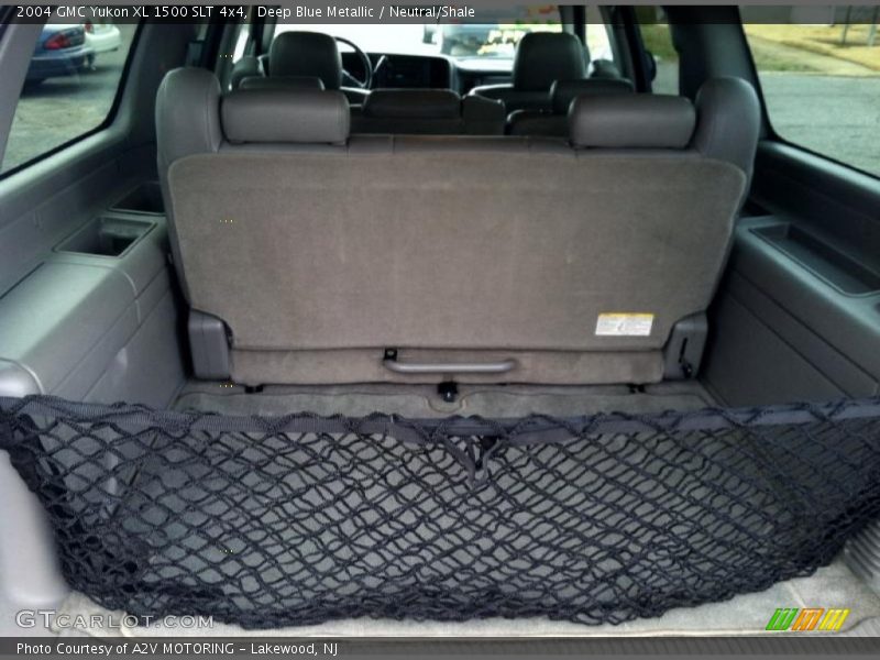 Deep Blue Metallic / Neutral/Shale 2004 GMC Yukon XL 1500 SLT 4x4