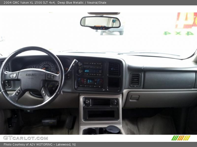 Deep Blue Metallic / Neutral/Shale 2004 GMC Yukon XL 1500 SLT 4x4