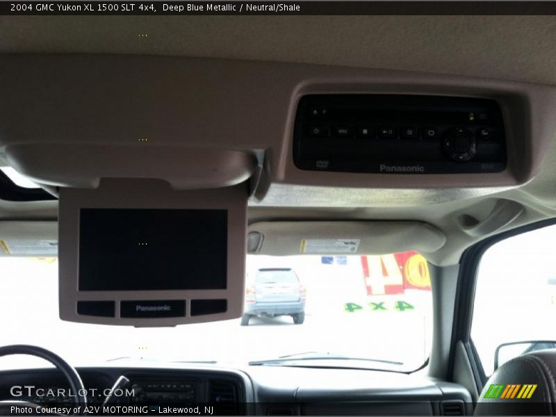 Deep Blue Metallic / Neutral/Shale 2004 GMC Yukon XL 1500 SLT 4x4