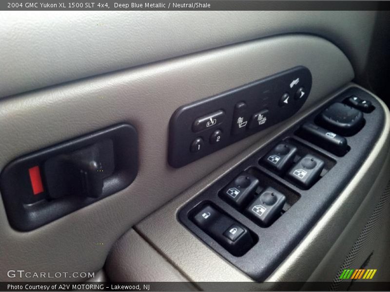 Deep Blue Metallic / Neutral/Shale 2004 GMC Yukon XL 1500 SLT 4x4