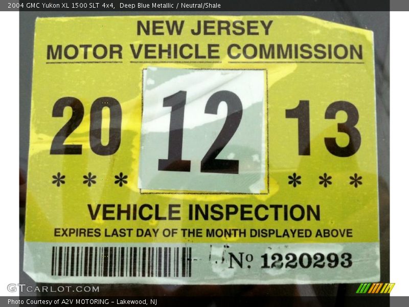 Deep Blue Metallic / Neutral/Shale 2004 GMC Yukon XL 1500 SLT 4x4