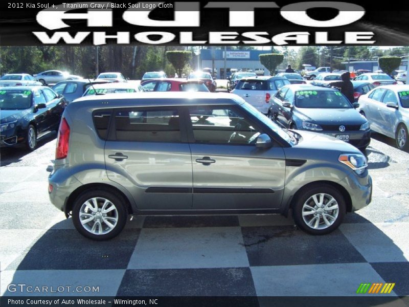 Titanium Gray / Black Soul Logo Cloth 2012 Kia Soul +