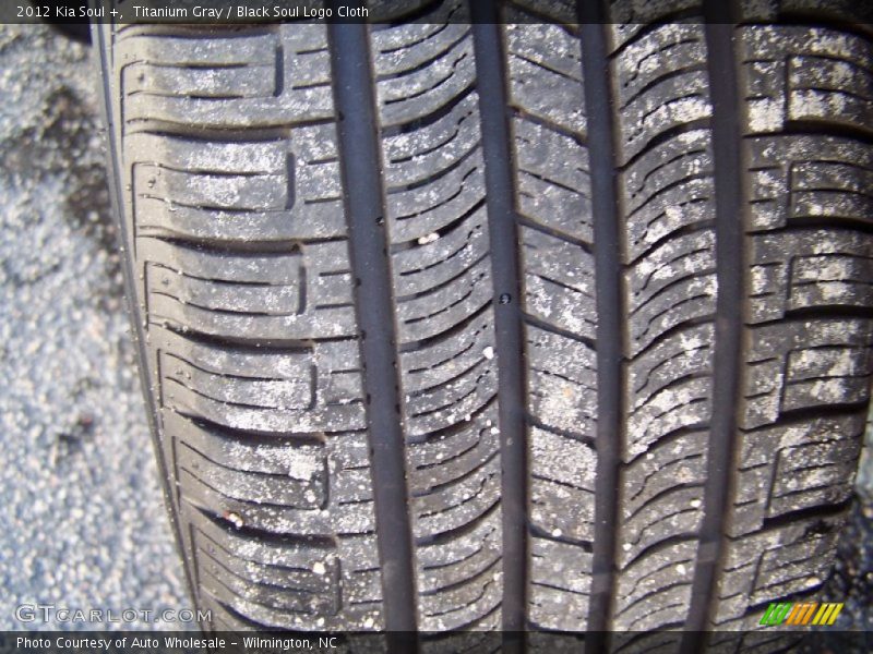 Titanium Gray / Black Soul Logo Cloth 2012 Kia Soul +