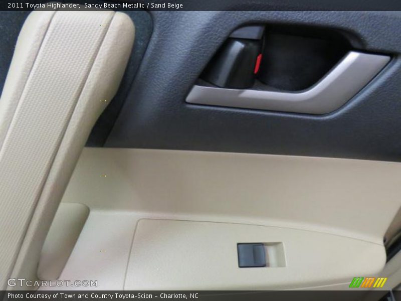 Sandy Beach Metallic / Sand Beige 2011 Toyota Highlander