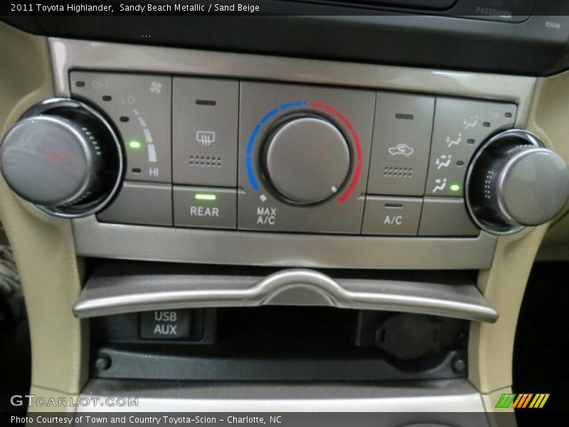 Sandy Beach Metallic / Sand Beige 2011 Toyota Highlander