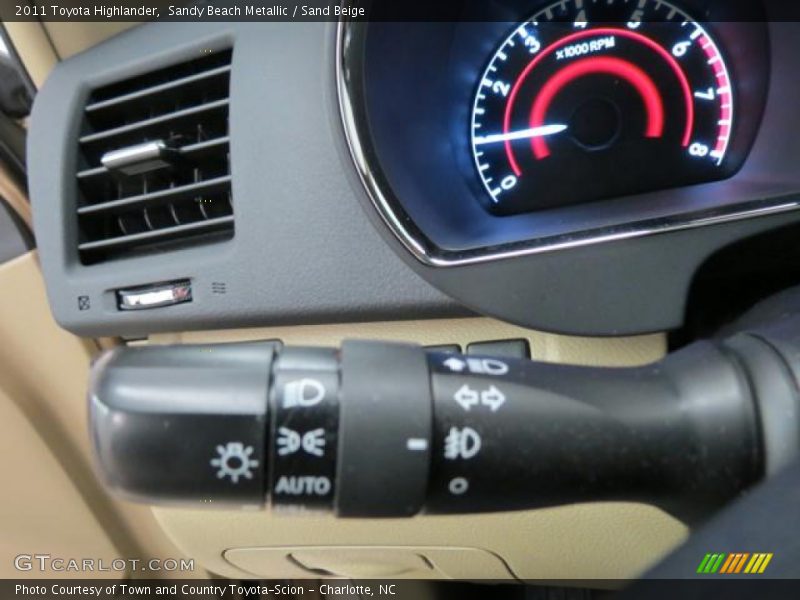 Sandy Beach Metallic / Sand Beige 2011 Toyota Highlander