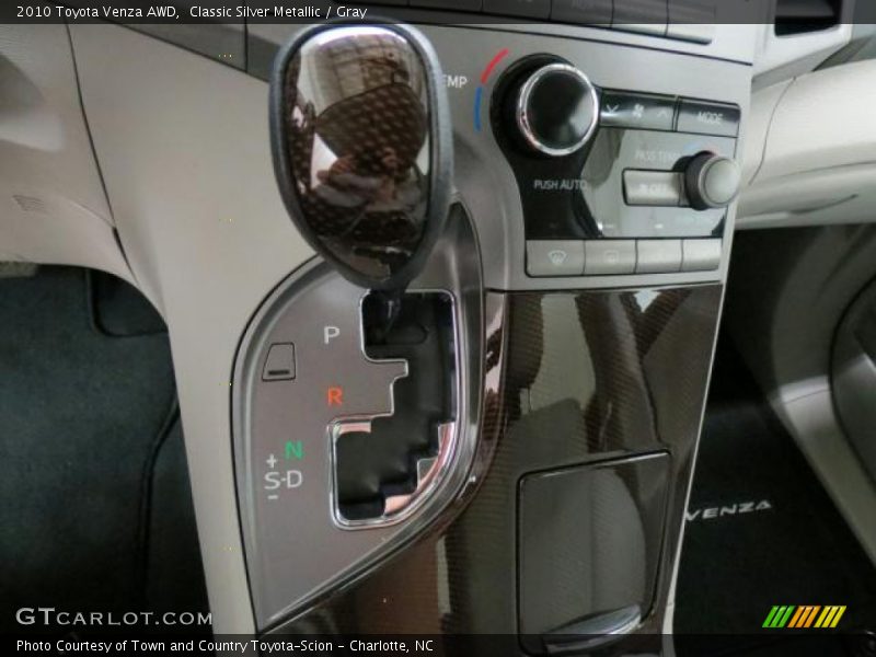 Classic Silver Metallic / Gray 2010 Toyota Venza AWD
