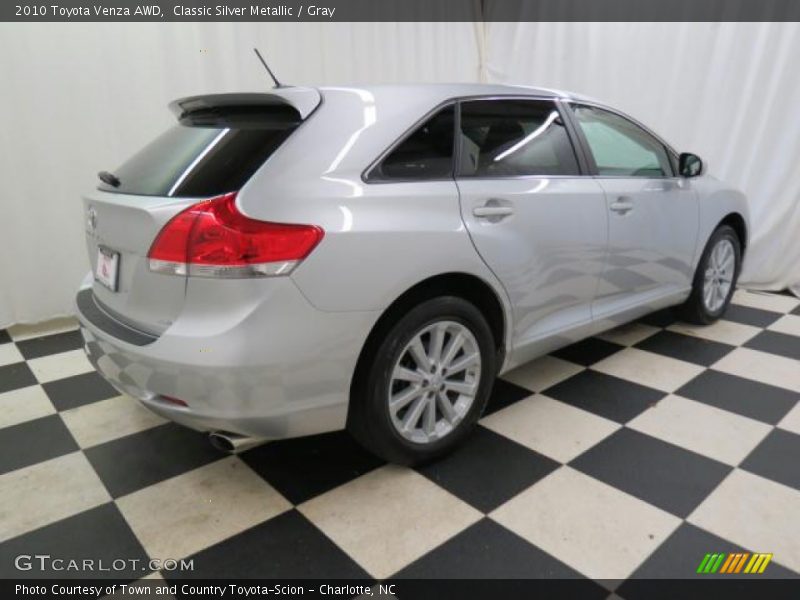 Classic Silver Metallic / Gray 2010 Toyota Venza AWD
