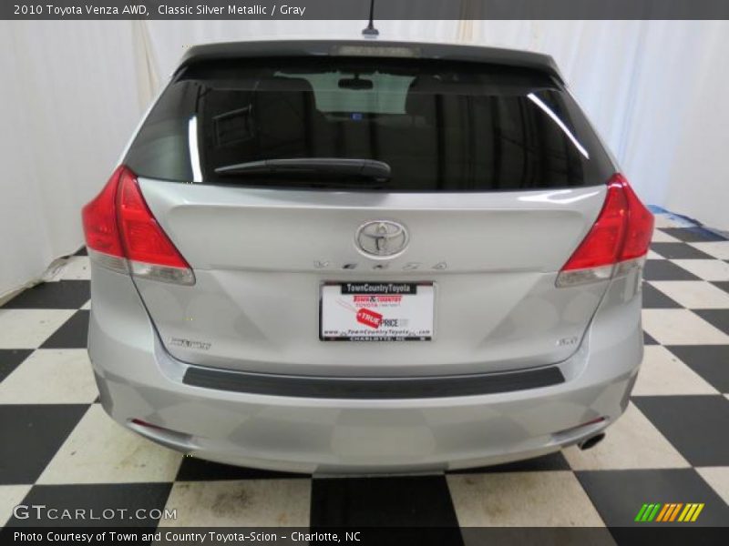 Classic Silver Metallic / Gray 2010 Toyota Venza AWD