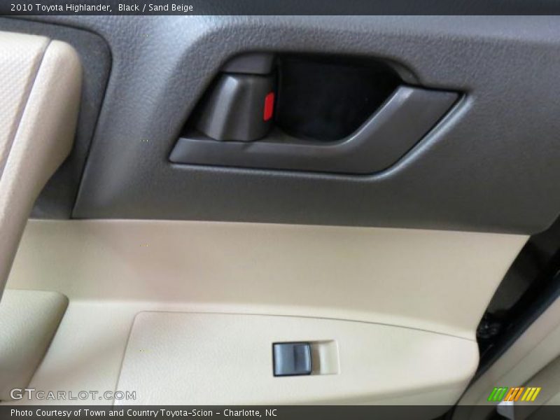 Black / Sand Beige 2010 Toyota Highlander
