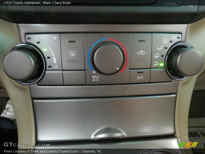 Black / Sand Beige 2010 Toyota Highlander