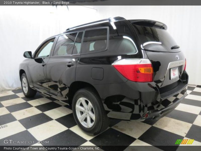 Black / Sand Beige 2010 Toyota Highlander