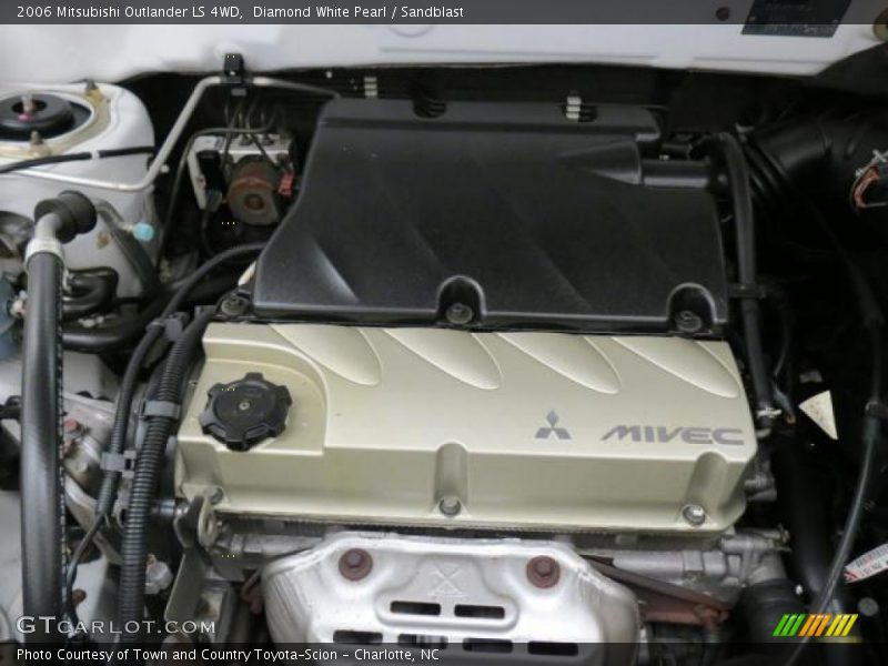 Diamond White Pearl / Sandblast 2006 Mitsubishi Outlander LS 4WD