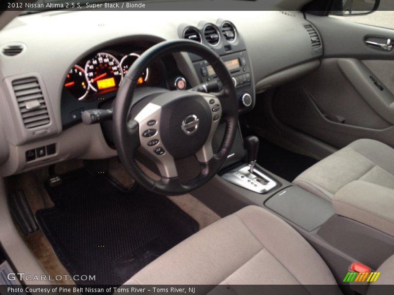 Super Black / Blonde 2012 Nissan Altima 2.5 S