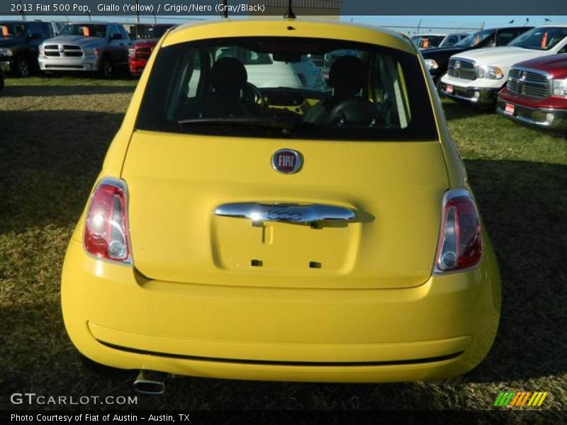 Giallo (Yellow) / Grigio/Nero (Gray/Black) 2013 Fiat 500 Pop