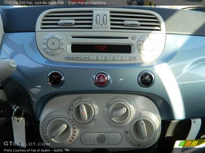 Luce Blu (Light Blue) / Grigio/Avorio (Gray/Ivory) 2013 Fiat 500 Pop