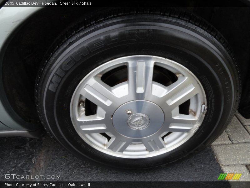 Green Silk / Shale 2005 Cadillac DeVille Sedan