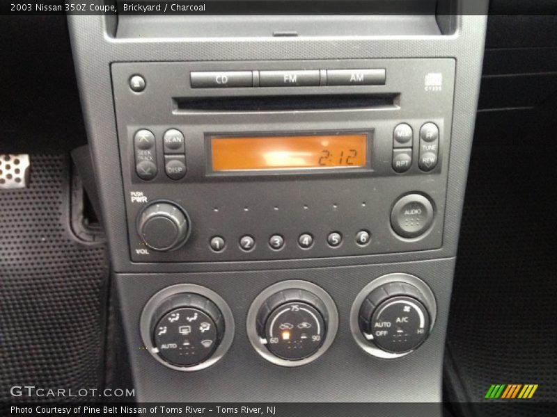 Controls of 2003 350Z Coupe