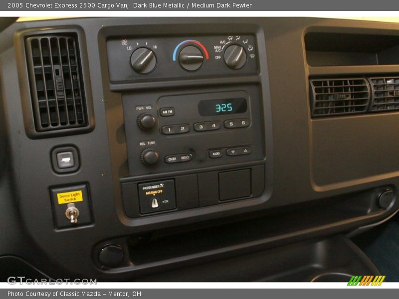 Controls of 2005 Express 2500 Cargo Van
