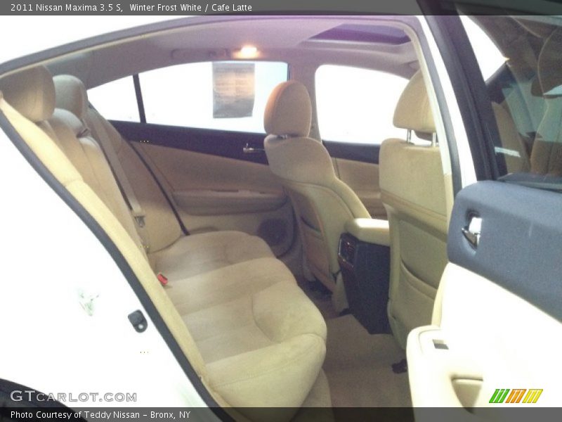 Winter Frost White / Cafe Latte 2011 Nissan Maxima 3.5 S