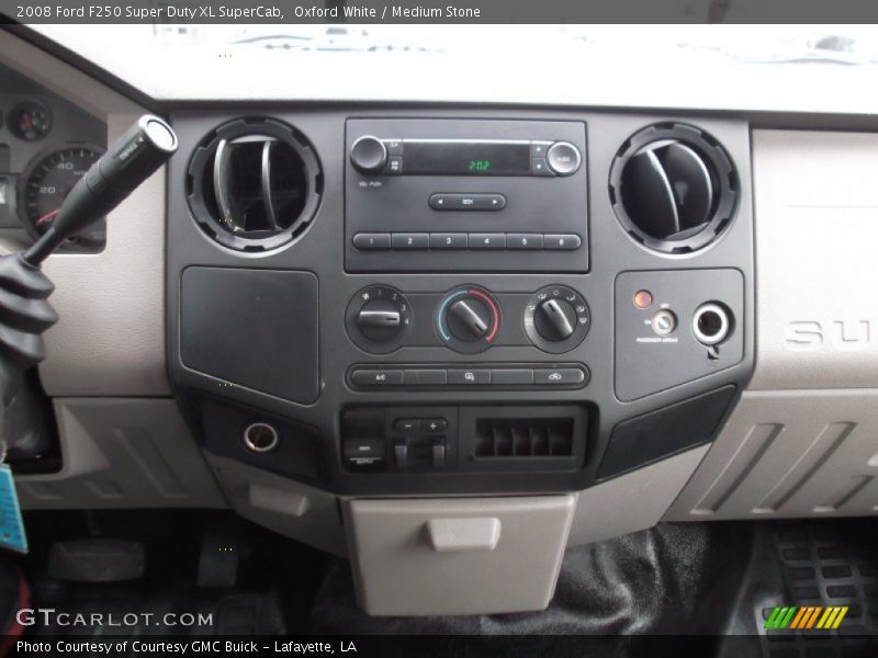 Oxford White / Medium Stone 2008 Ford F250 Super Duty XL SuperCab