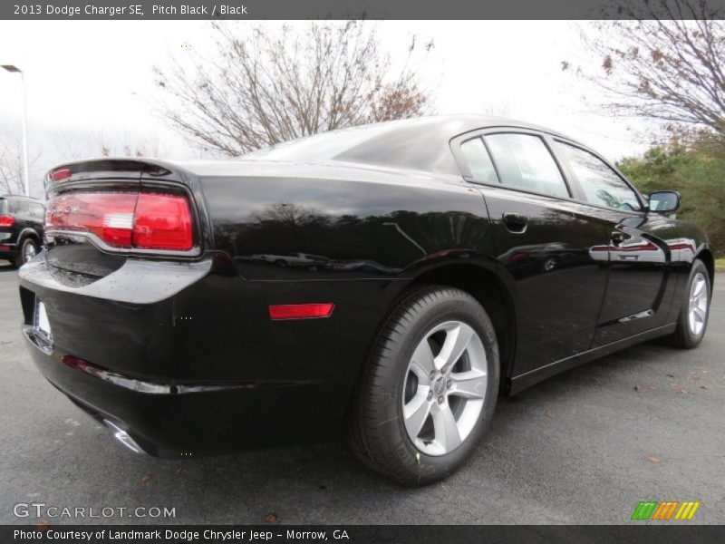 Pitch Black / Black 2013 Dodge Charger SE