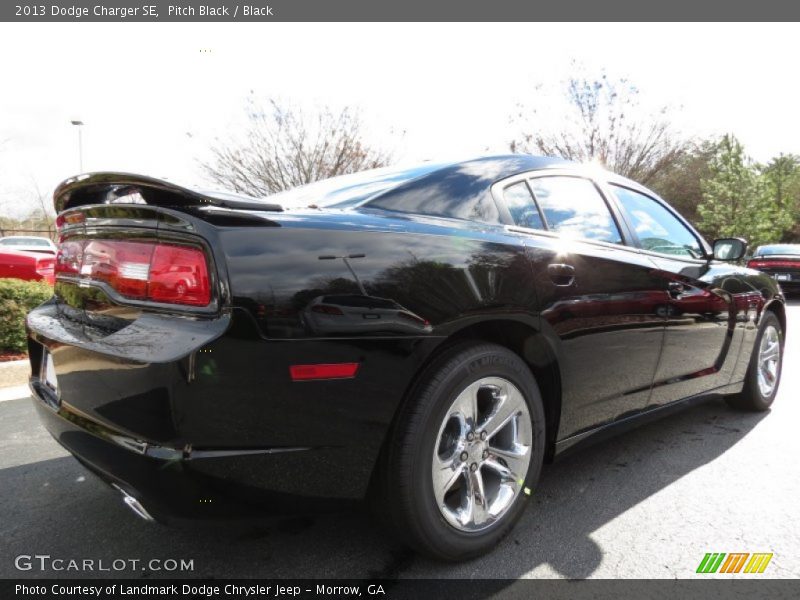 Pitch Black / Black 2013 Dodge Charger SE