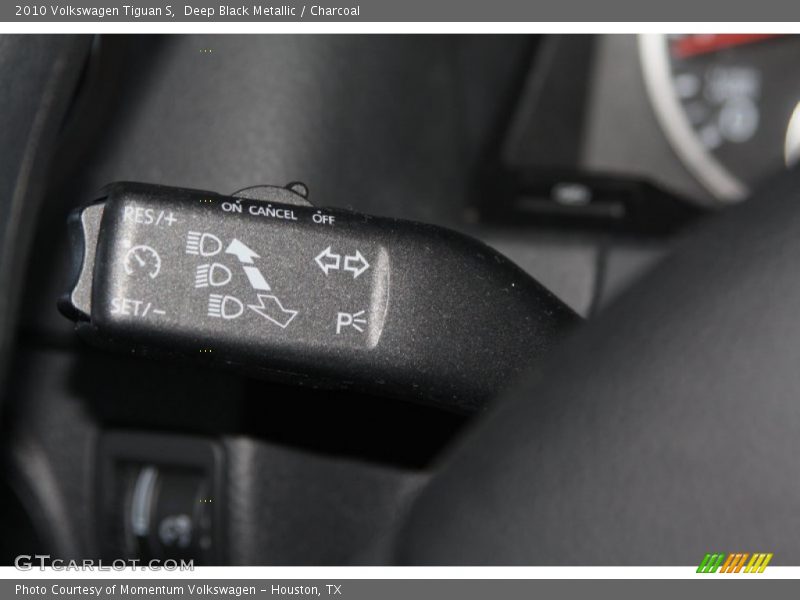 Deep Black Metallic / Charcoal 2010 Volkswagen Tiguan S