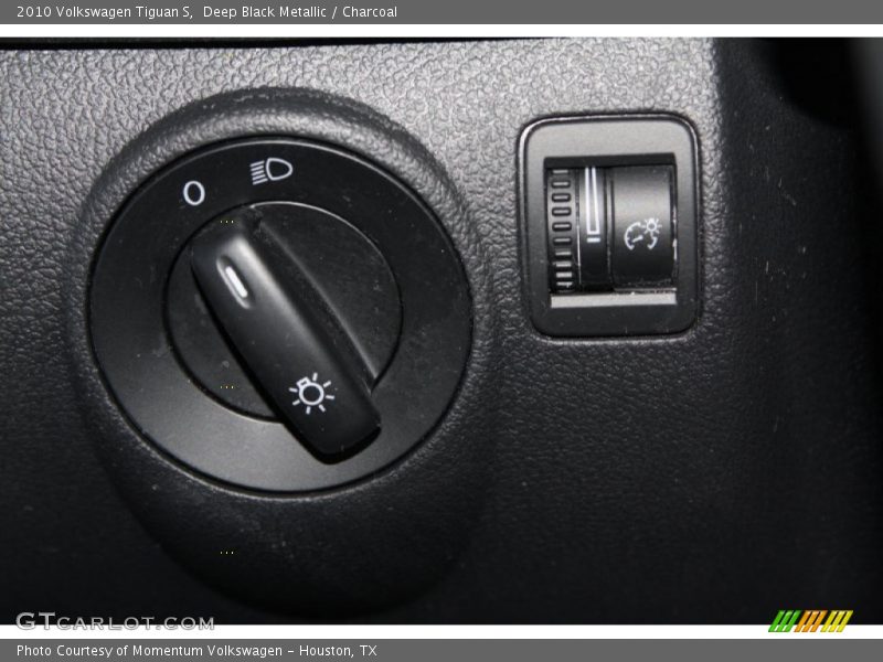 Deep Black Metallic / Charcoal 2010 Volkswagen Tiguan S