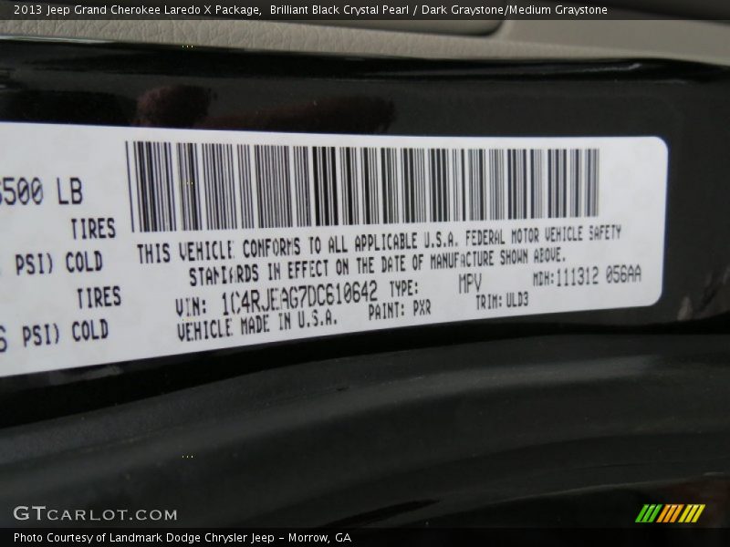 Brilliant Black Crystal Pearl / Dark Graystone/Medium Graystone 2013 Jeep Grand Cherokee Laredo X Package