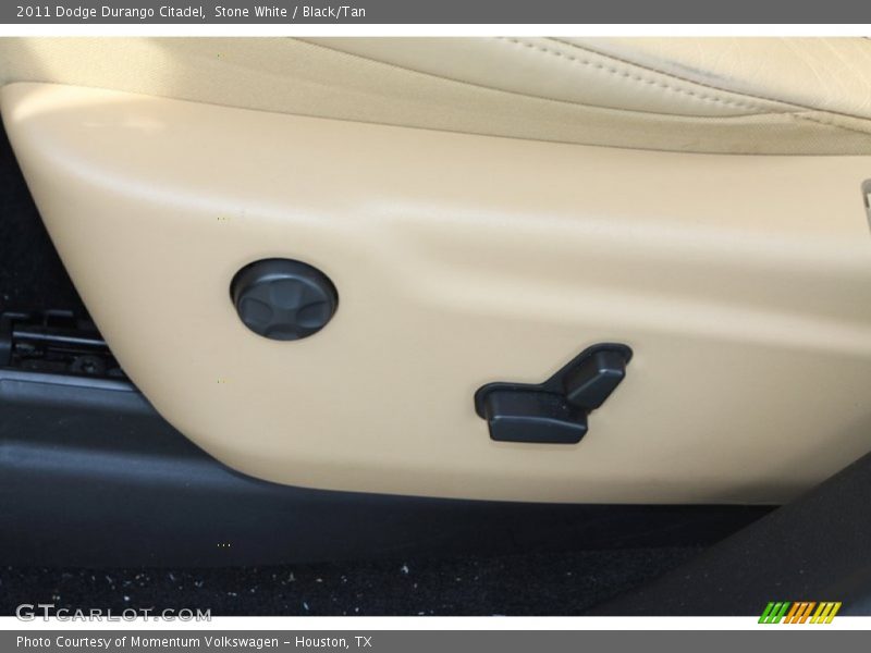 Stone White / Black/Tan 2011 Dodge Durango Citadel