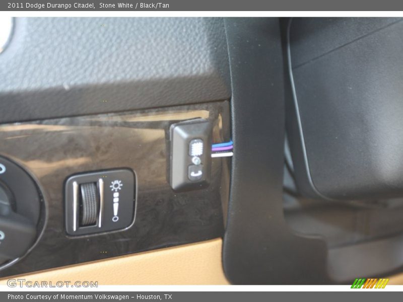 Stone White / Black/Tan 2011 Dodge Durango Citadel