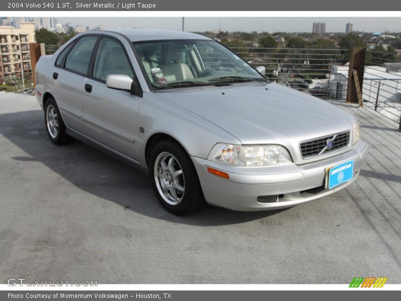 Silver Metallic / Light Taupe 2004 Volvo S40 1.9T