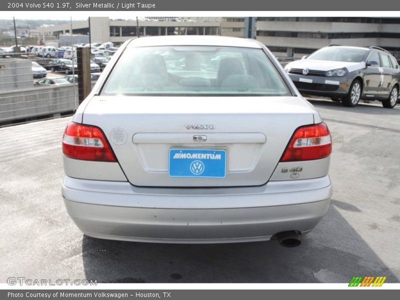 Silver Metallic / Light Taupe 2004 Volvo S40 1.9T