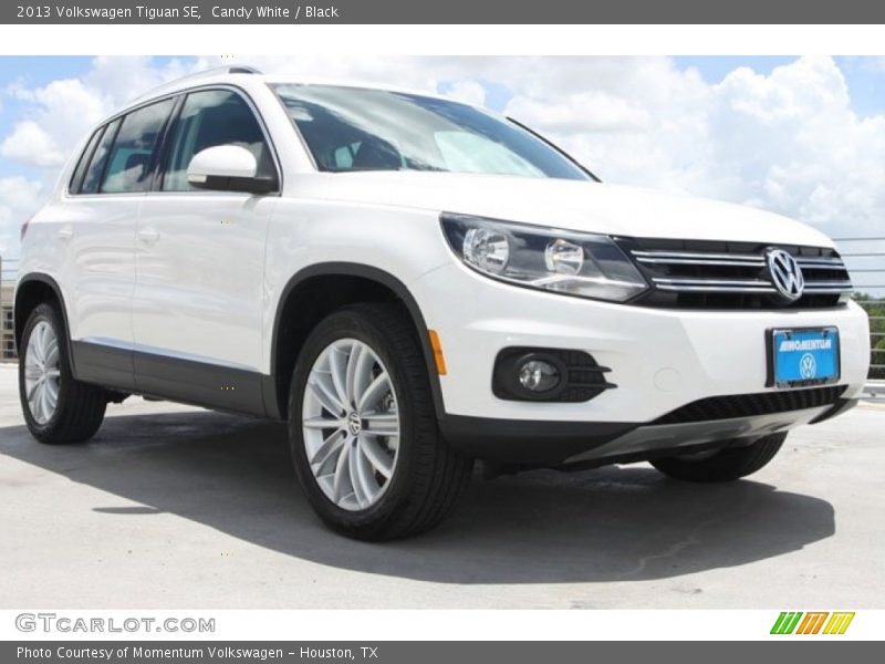 Candy White / Black 2013 Volkswagen Tiguan SE