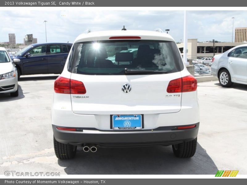 Candy White / Black 2013 Volkswagen Tiguan SE